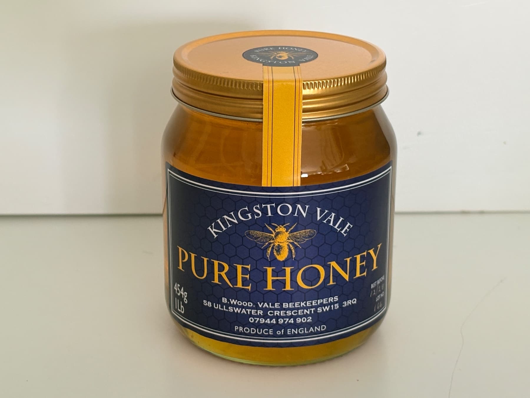 1lb (454g) jar of Kingston Vale honey